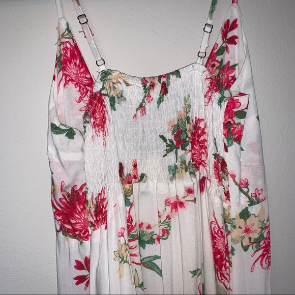 BNWT Women’s Floral Maxi - Picture 8 of 8